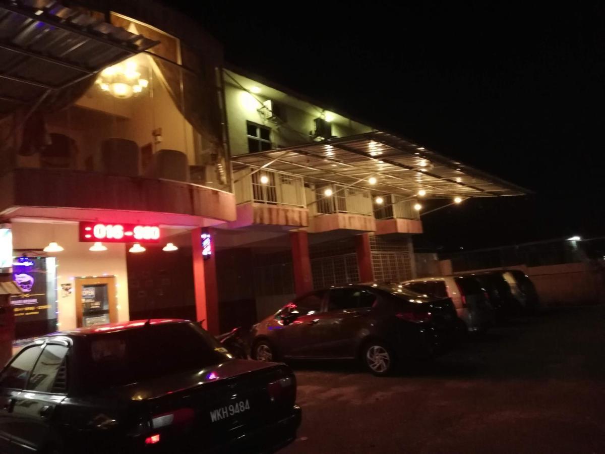 Daisyinn Budget Hotel Kuala Terengganu Kampong Gong Badak Εξωτερικό φωτογραφία