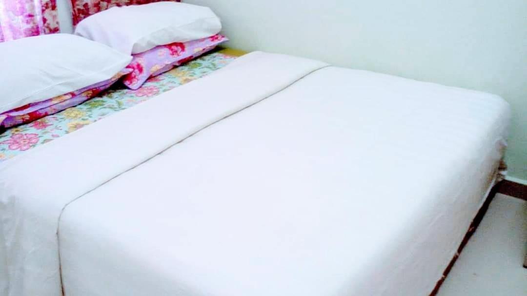 Daisyinn Budget Hotel Kuala Terengganu Kampong Gong Badak Εξωτερικό φωτογραφία